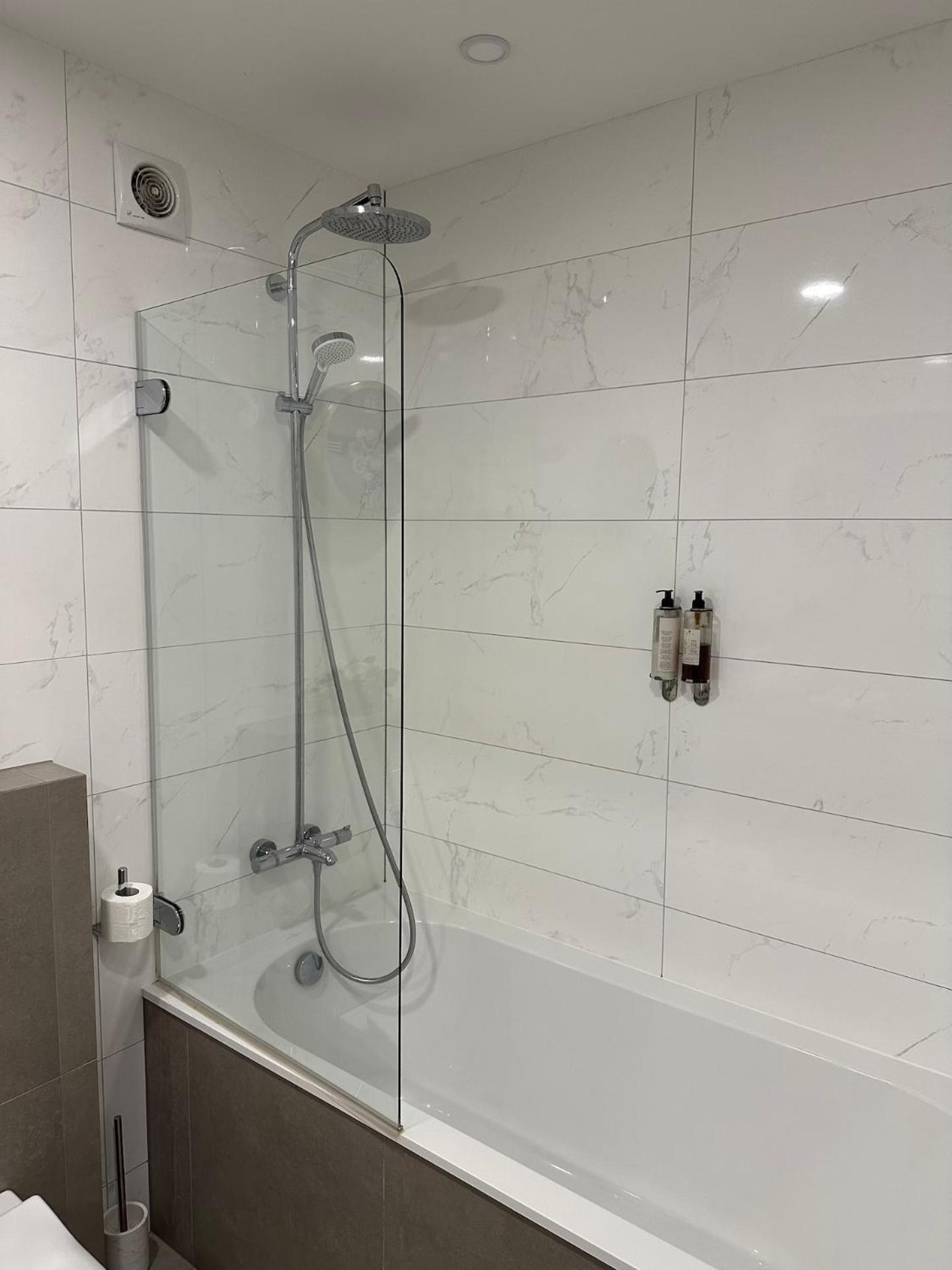 Bright Kaunas Apartment With Castle View Екстер'єр фото
