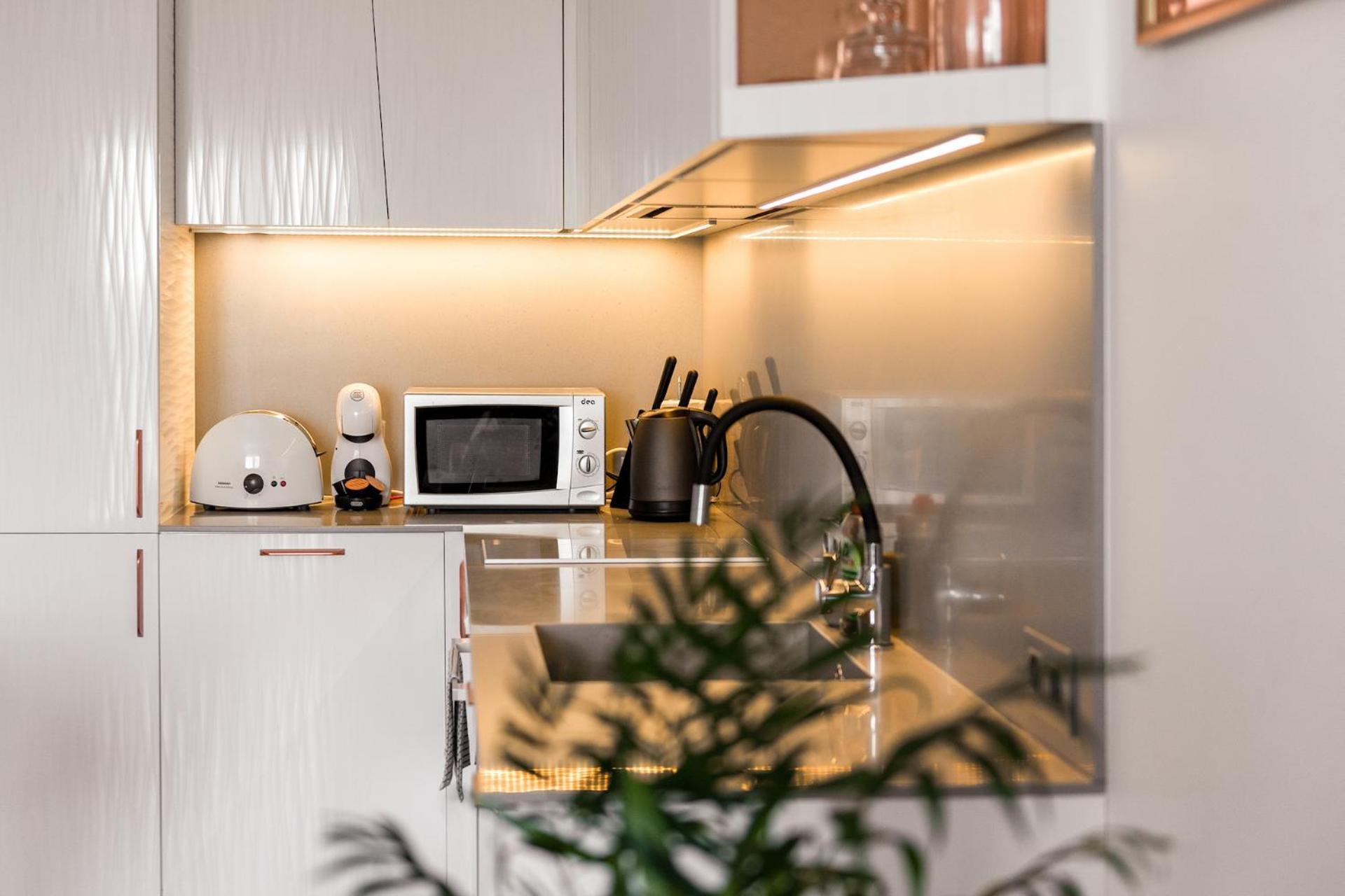 Bright Kaunas Apartment With Castle View Екстер'єр фото