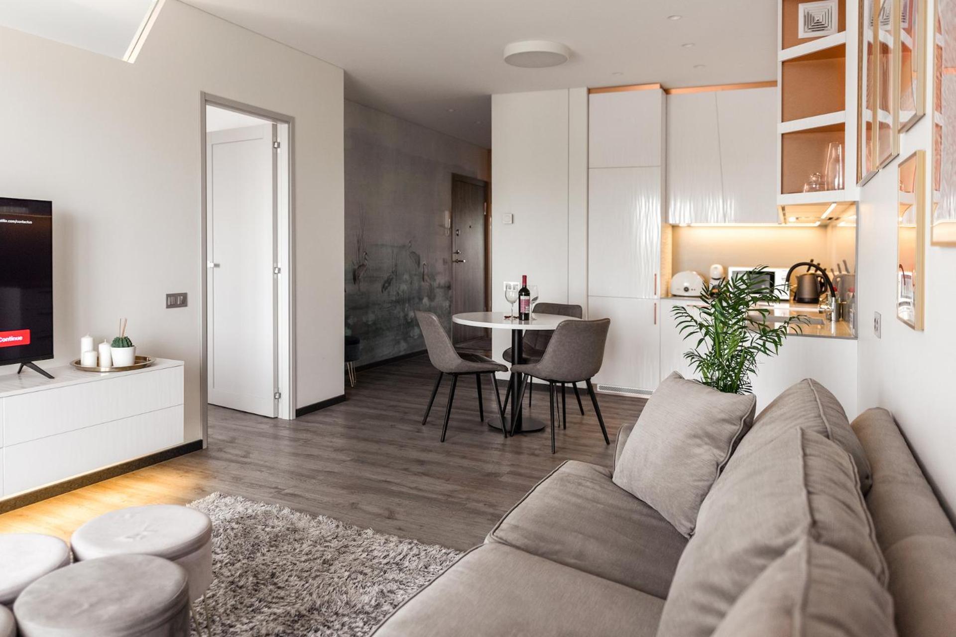 Bright Kaunas Apartment With Castle View Екстер'єр фото