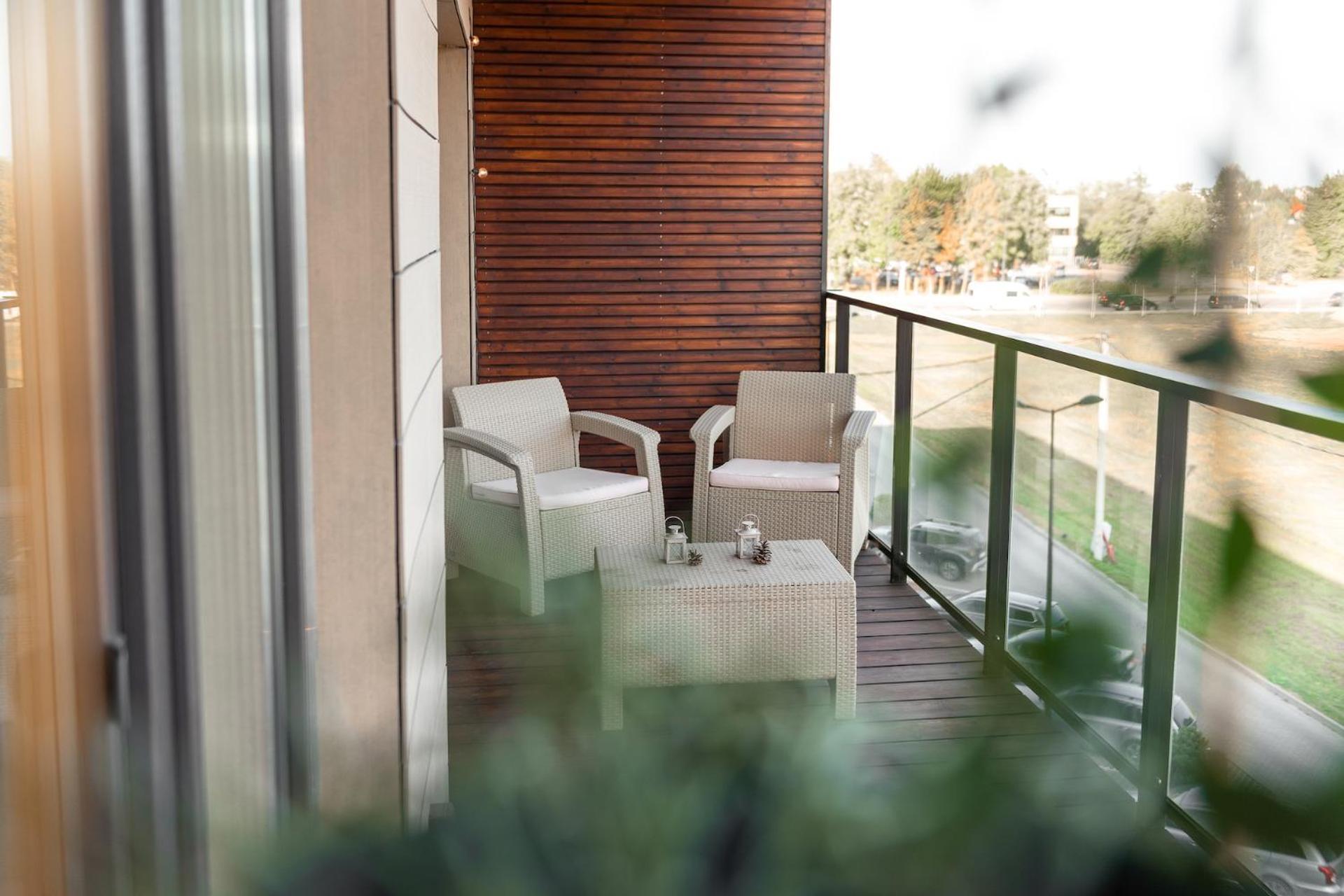 Bright Kaunas Apartment With Castle View Екстер'єр фото