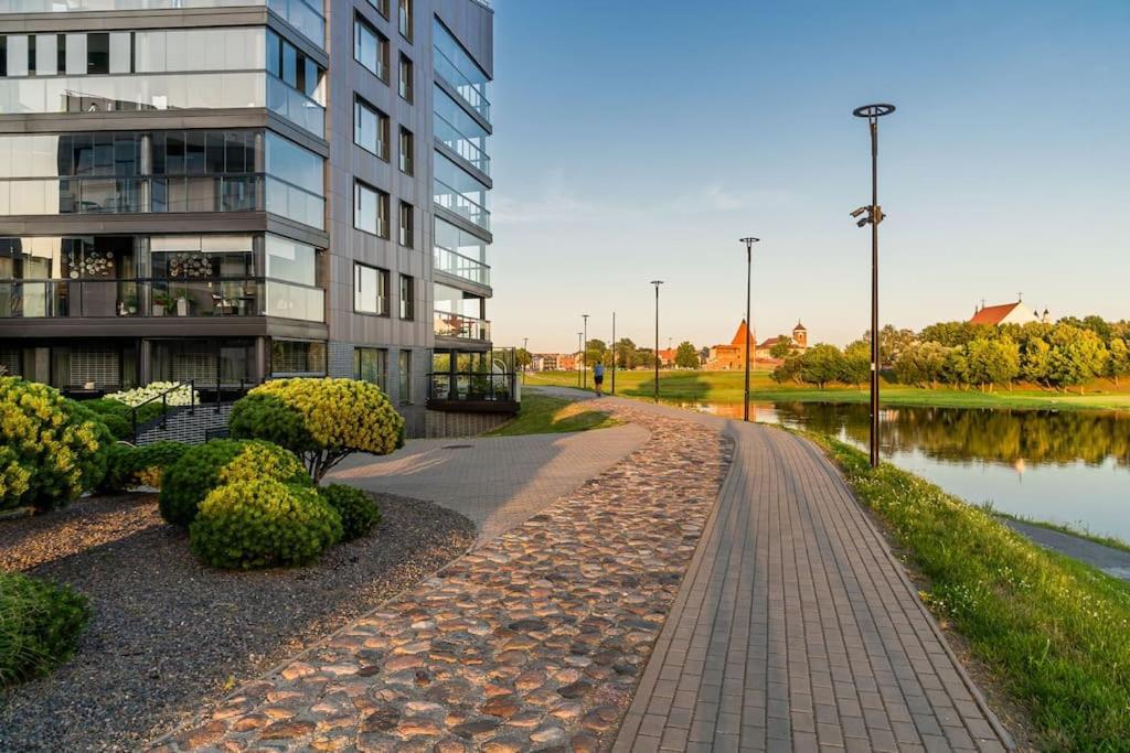 Bright Kaunas Apartment With Castle View Екстер'єр фото